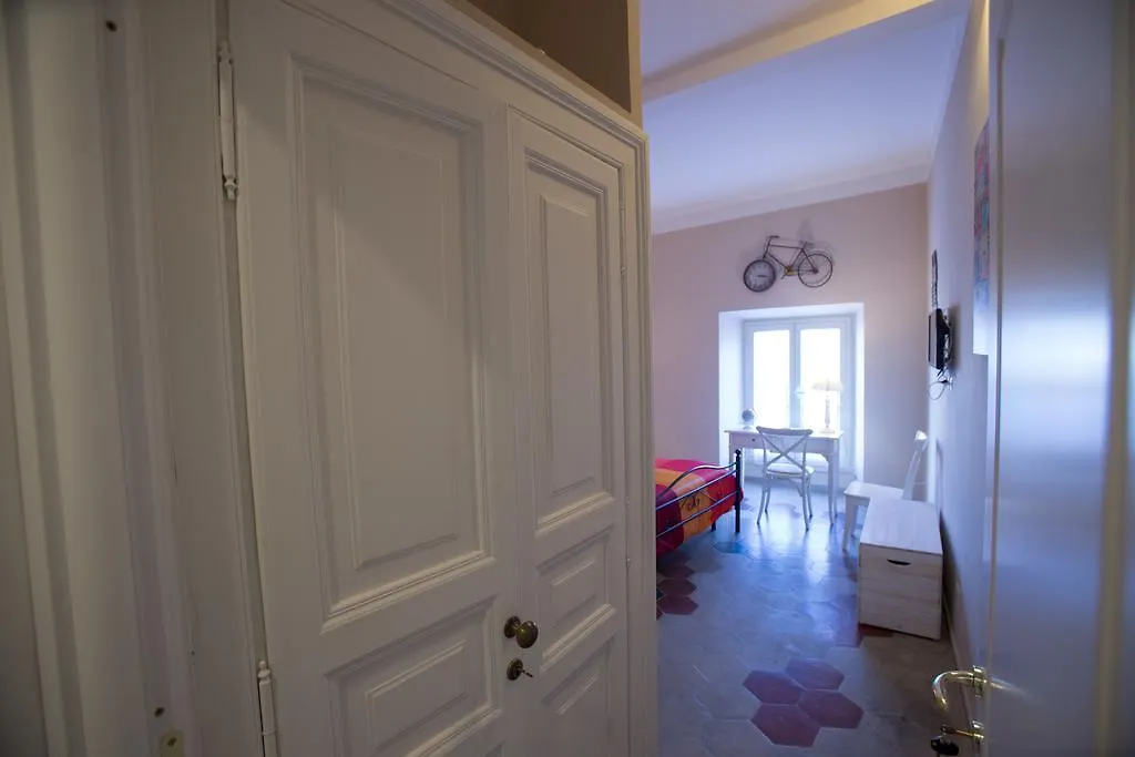 Alloggio Quiriti Rome Guest house